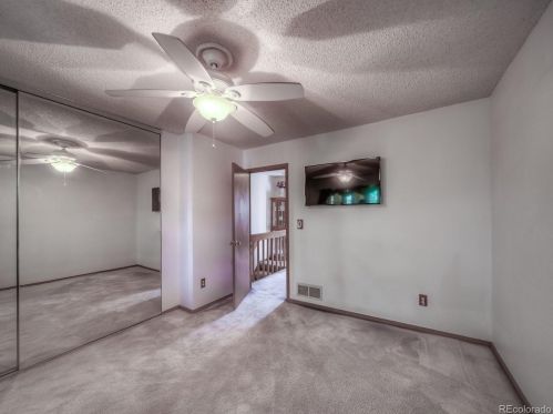 11885 Kepner Dr, Aurora CO 80012-3284 exterior