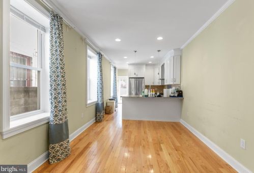 1822 Fairmount Ave, Philadelphia PA  19130-2814 exterior