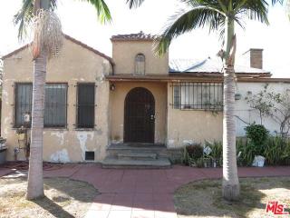 1858 83rd St, Los Angeles, CA 90001-4055