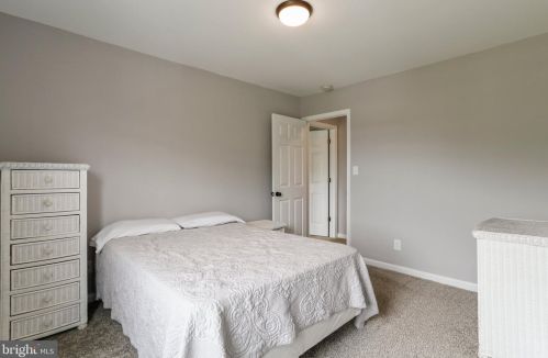 43 Morningstar Dr, Hedgesville WV  25427-5300 exterior