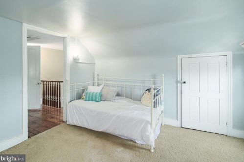 59 Potter St, Tavistock NJ 08033-1312 exterior