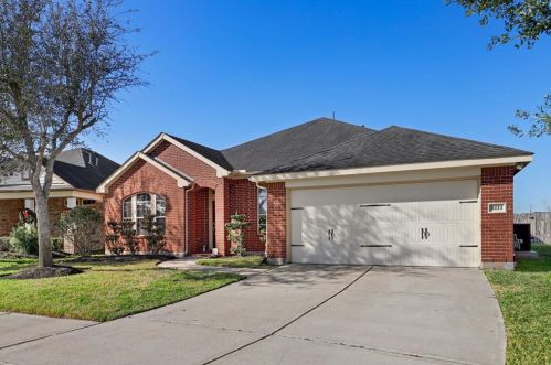 3211 Witney Way, Fresno, TX 77545-2073