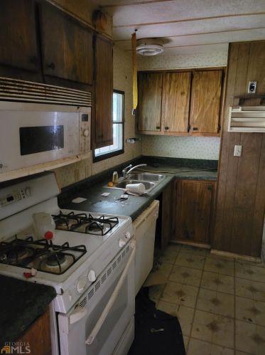 1355 Maple St, Stockbridge GA 30281-4504 exterior