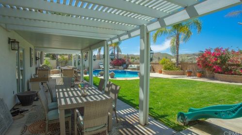 17677 Cedarwood Dr, Riverside CA  92503-7039 exterior