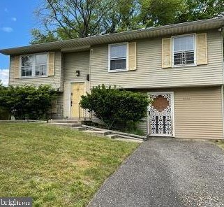 2296 Four Seasons Dr, Gambrills, MD 21054-1243