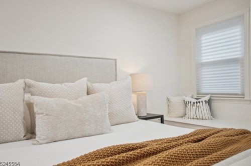 4 Northview Ter, Maplewood NJ  07040-3606 exterior