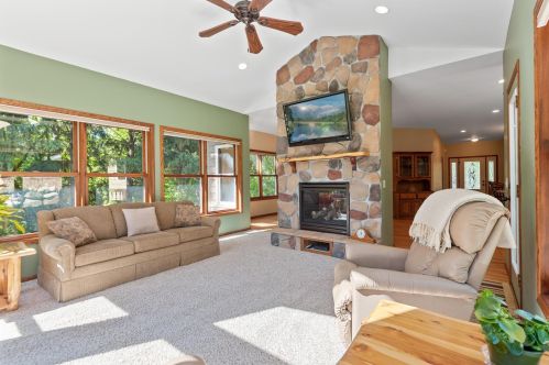 2200 Hadley St, Saint Paul MN  55119-5386 exterior