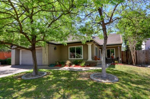 5215 Dipper Way, Elk Grove, CA 95758-5218