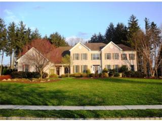 8 Shady Brook Ln, East Windsor, NJ 08512-2611
