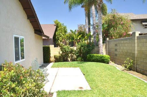 1808 Holbrook St, Anaheim CA  92807-1014 exterior