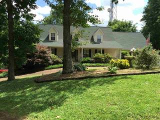 3460 Crown Colony Dr, Cleveland, TN 37312-2709