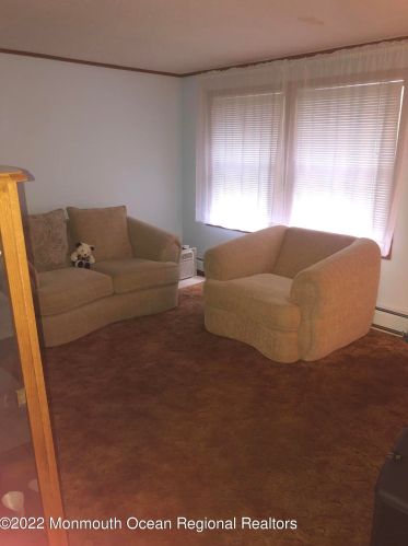 1 Broderick Dr, Jackson Twp, NJ 08527-5338