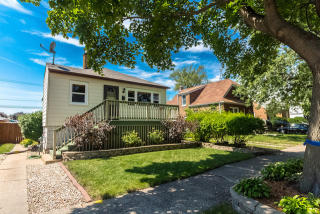 10630 Troy St, Chicago, IL 60655-2110