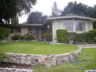 3719 Altura Ave, Glendale, CA 91214-2404