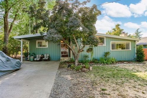 709 Faith Ave, Ashland, OR 97520-2512