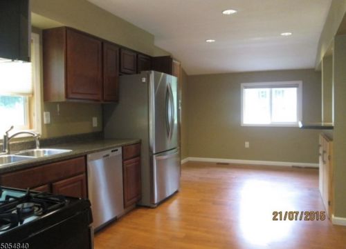 907 Clover Dr, Fredon, NJ 07860-4707