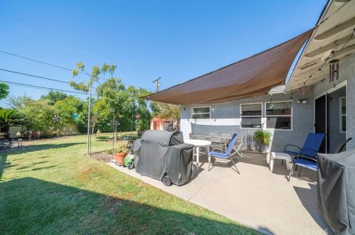 511 Century Dr, Anaheim CA  92805-2235 exterior