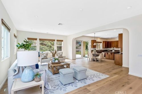 16849 Ridge Cliff Dr, Riverside CA  92503-0251 exterior