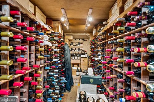 114 Kings Hwy, Tavistock NJ 08033-1981 exterior