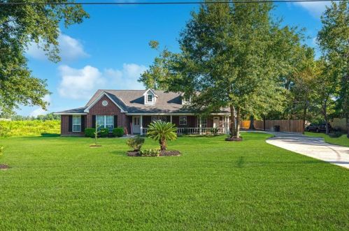 1016 Chateau Wood Pkwy Dr, Conroe TX  77385-9771 exterior