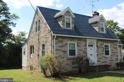 3522 Gordon St, Falls Church, VA 22041-1913
