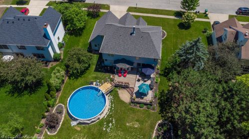 1223 Foxpointe Dr, Sycamore IL  60178-3219 exterior