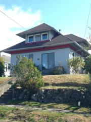 311 11th St, Raymond, WA 98577-2702