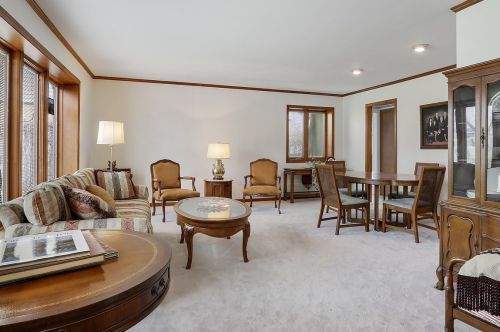 18945 Jonathan Ln, Homewood, IL 60430-4227