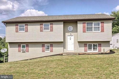 45 Wolf Bridge Rd, Carlisle PA  17013-8816 exterior