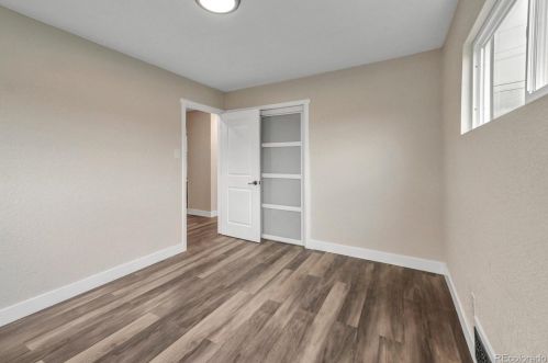 1601 Knox Ct, Denver CO  80219-4526 exterior