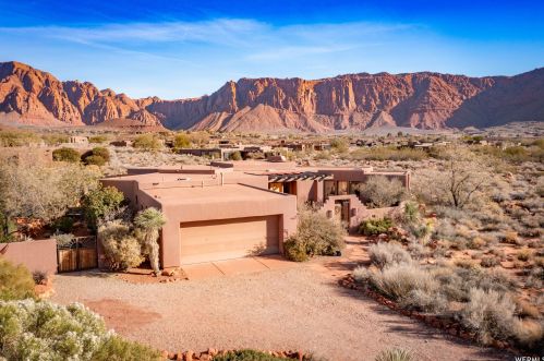 1354 Mochni Cir, Kayenta, UT 84738-6461