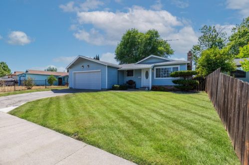 7051 Silver Glen Way, Rio Linda, CA 95673-2231