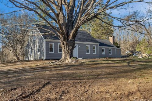1 Homer Clark Rd, Sandy Hook CT  06482-1521 exterior