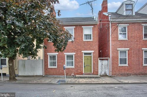 68 Louther St, Carlisle, PA 17013-3021