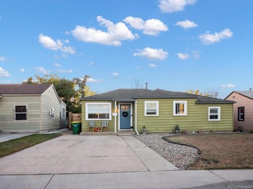 1769 Jamaica St, Denver, CO 80010-2414