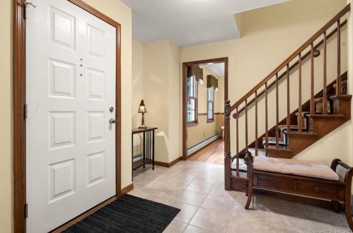 4 Rothe Ln, Ellington, CT 06029-3848