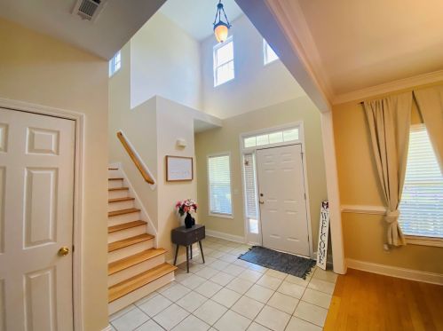 217 Stonebrook Dr, Demorest, GA 30535-5957