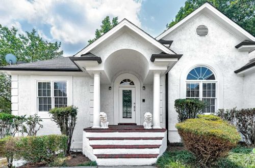 701 Deerwood Dr, Stockbridge GA  30281-6321 exterior