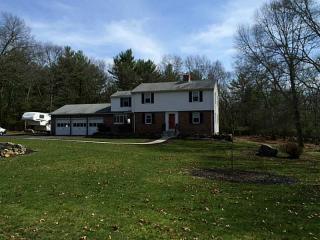 211 Old Mountain Trl, Richmond, RI 02892-1064