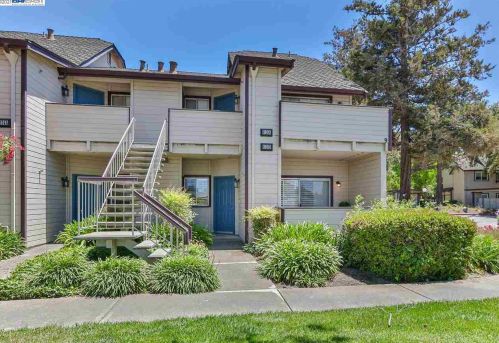 6126 Civic Terrace Ave, Newark, CA 94560-3831