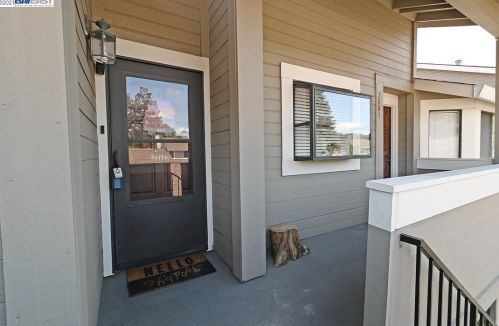 7685 Arbor Creek Cir, Pleasanton, CA 94568-2264