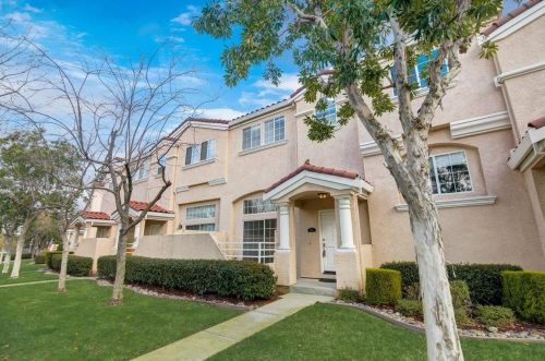 6983 Silver Bell Dr, San Jose, CA 95120-3120