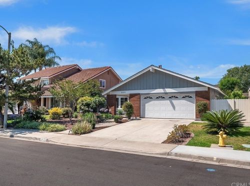 3822 Duchamp Dr, Irvine, CA 92606-1811