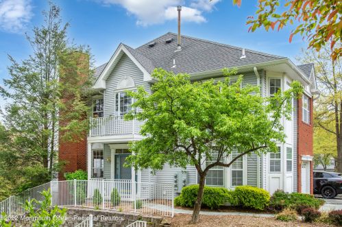 19 Buckingham Ct, Dover, NJ 07869-3714