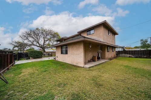 628 East St, Anaheim CA  92805-2131 exterior