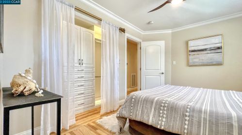 2031 Hoover Ave, Concord CA  94523-4621 exterior