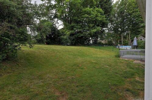 78 Shelton Ave, Huntington, CT 06484-6043