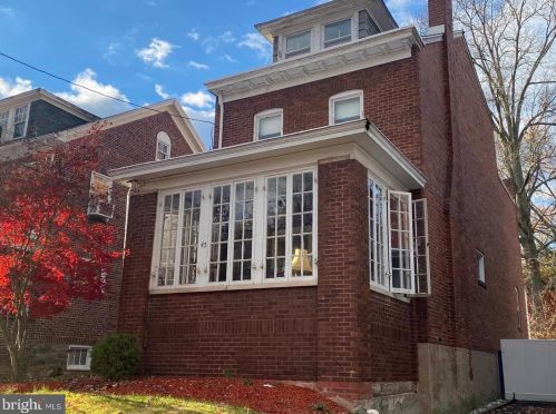 45 Maple Ave, Trenton, NJ 08618-3438