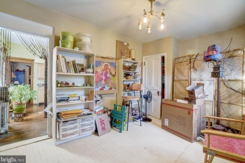 437 44 St, Philadelphia PA 19104-2910 exterior