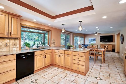 8548 Kettle Pl, Englewood CO 80112-4748 exterior